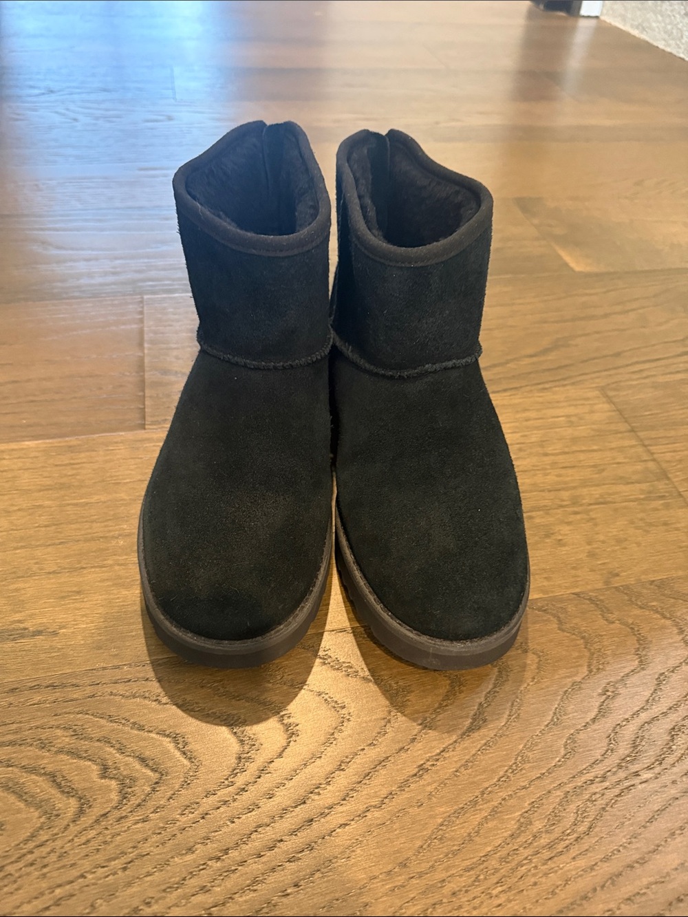 UGG Womens Black Suede Short Boots Size 9